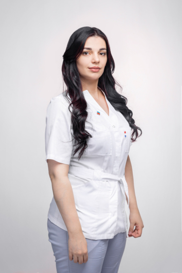 Индарбаева Раяна Алиевна Стоматолог-ортодонт. Клиника YourMed.