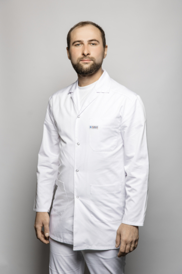 Мартешов Александр Дмитриевич Стоматолог-ортопед. Хирург. Имплантолог. Клиника YourMed.